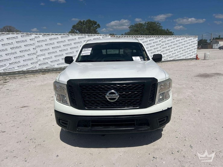 2017-nissan-titan-image-20
