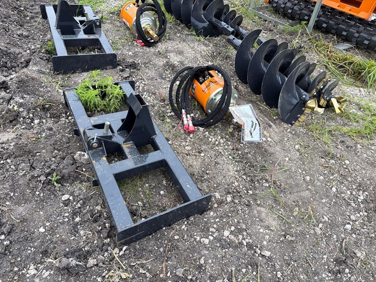 new-landhonor-sad-12-23c-auger-driver-skid-steer-attachment-image-3