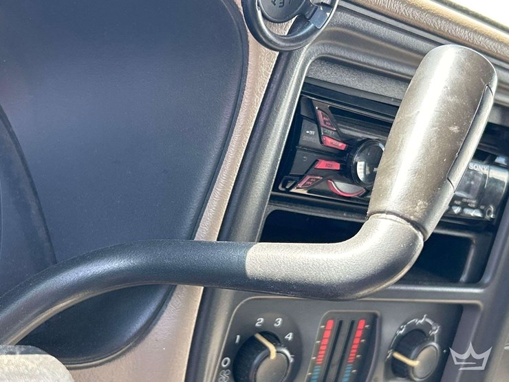 2004-chevrolet-silverado-1500-image-15