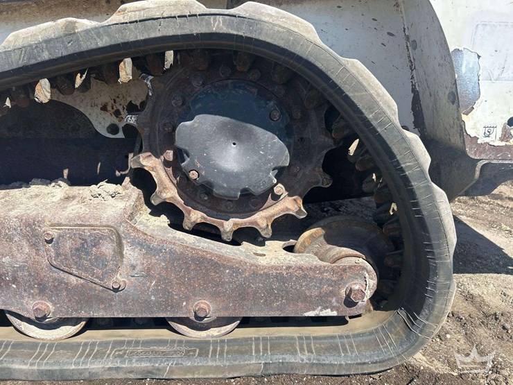 2020-bobcat-t450-image-24