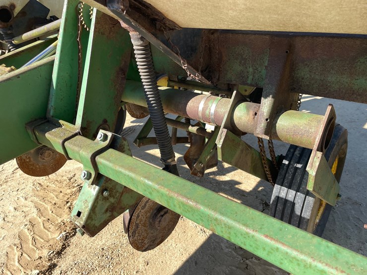 john-deere-7000-image-12