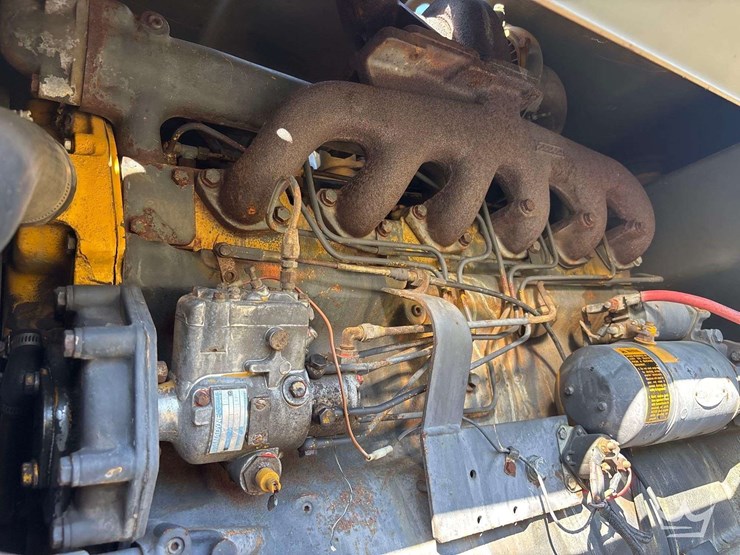 1986-deere-570a-image-26