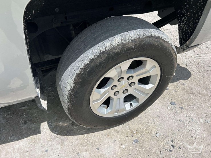 2018-chevrolet-silverado-1500-image-35