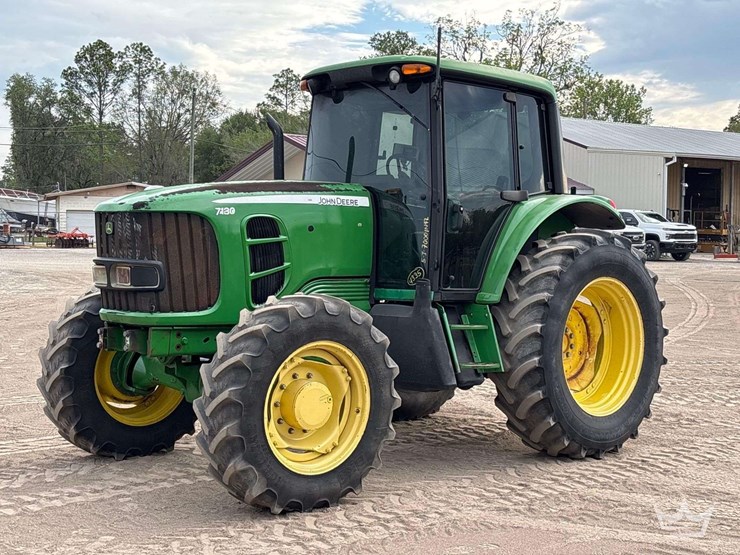 john-deere-7130-image-1
