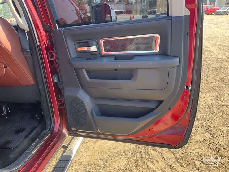 2011-dodge-ram-1500-image-25
