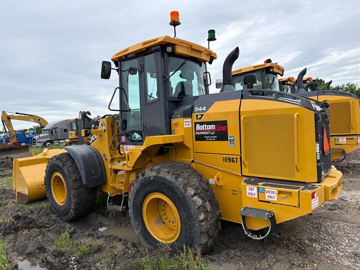 2023-deere-544p-image-6