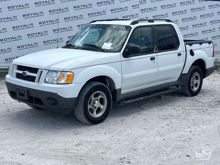 2004-ford-explorer-sport-trac-image-1