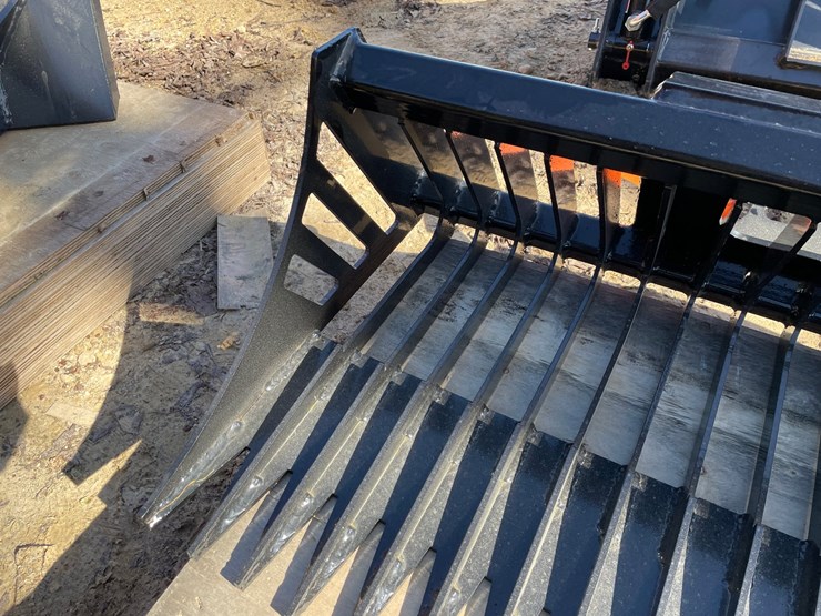 #2316-•-new-wolverine-42"-mini-skid-steer-skelton-bucket-image-8