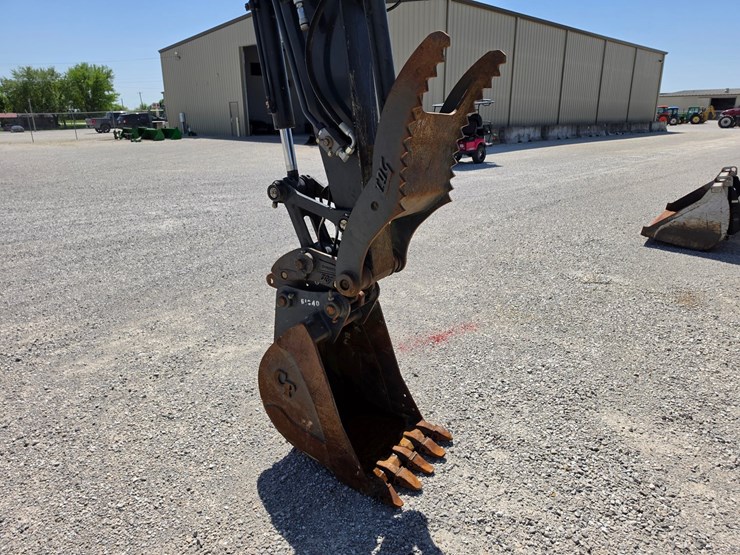2018-deere-85g-image-26