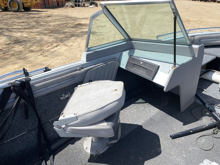 #2000-•-1986-crestliner-nordic-17'-boat-(has-wi-title)-image-51