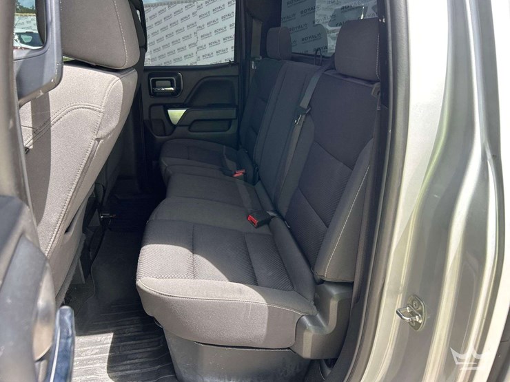 2018-chevrolet-silverado-1500-image-27