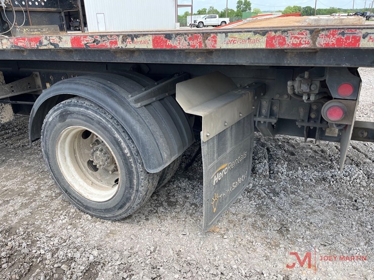 2018-hino-258alp-image-9