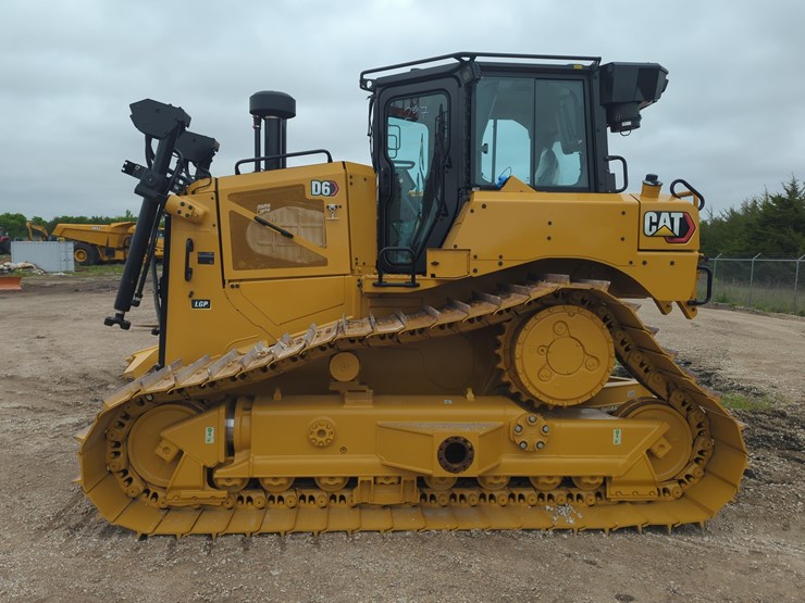 caterpillar-d6-lgp-image-1