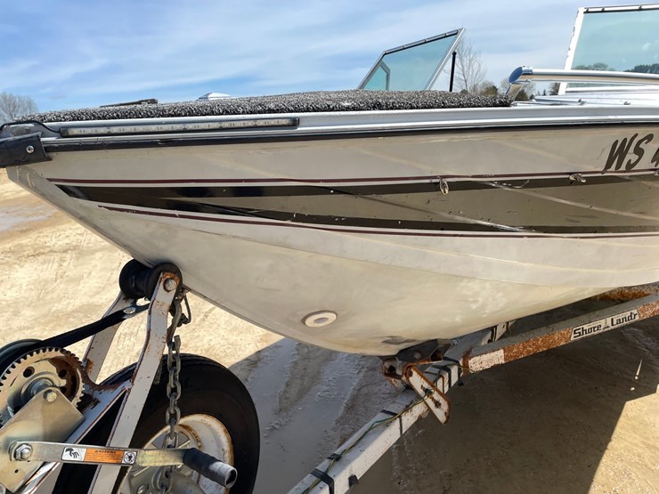#2000-•-1986-crestliner-nordic-17'-boat-(has-wi-title)-image-10