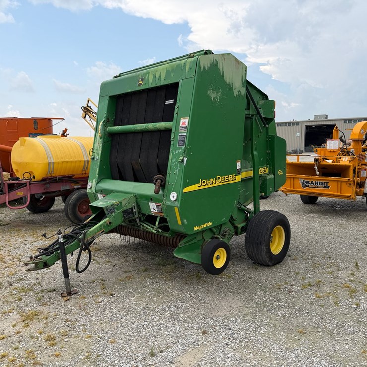 2006 JOHN DEERE 567