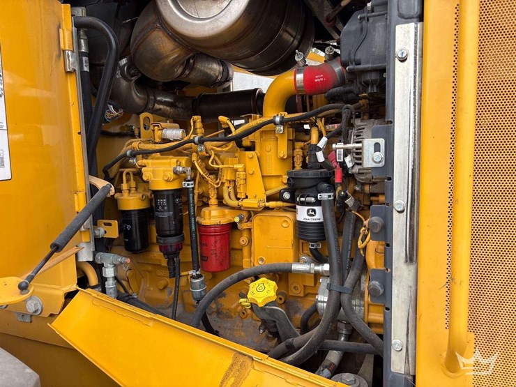 2019-deere-544l-image-26