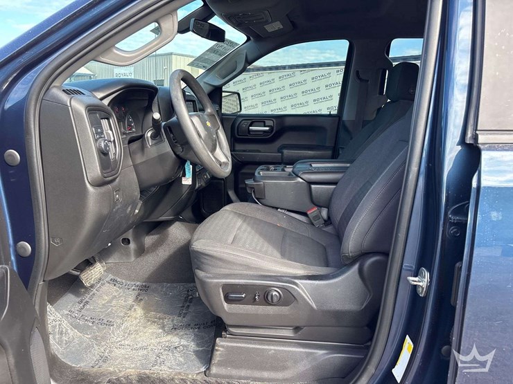 2020-chevrolet-silverado-1500-image-12