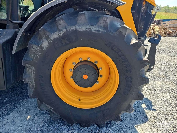 2022-jcb-fastrac-4220-image-46