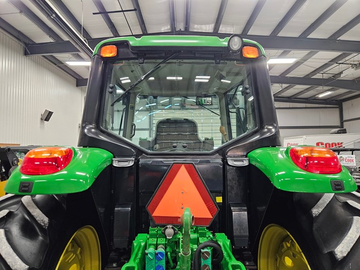 2020-john-deere-6145m-image-11