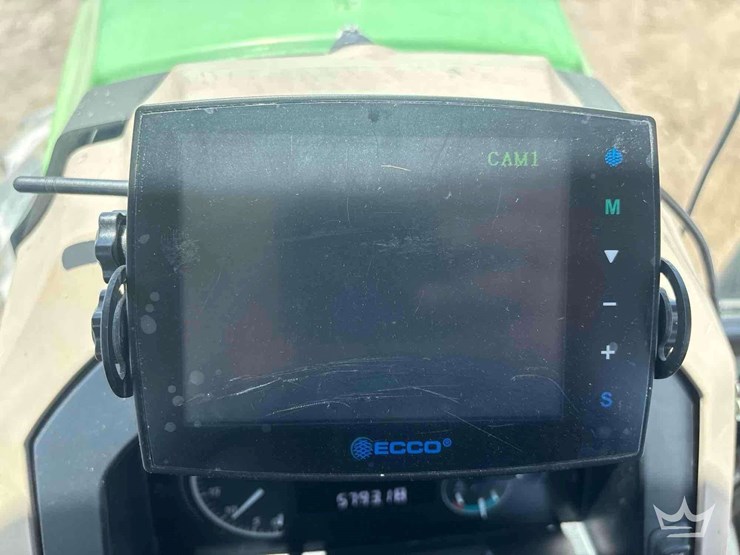 2016-john-deere-6135e-image-18