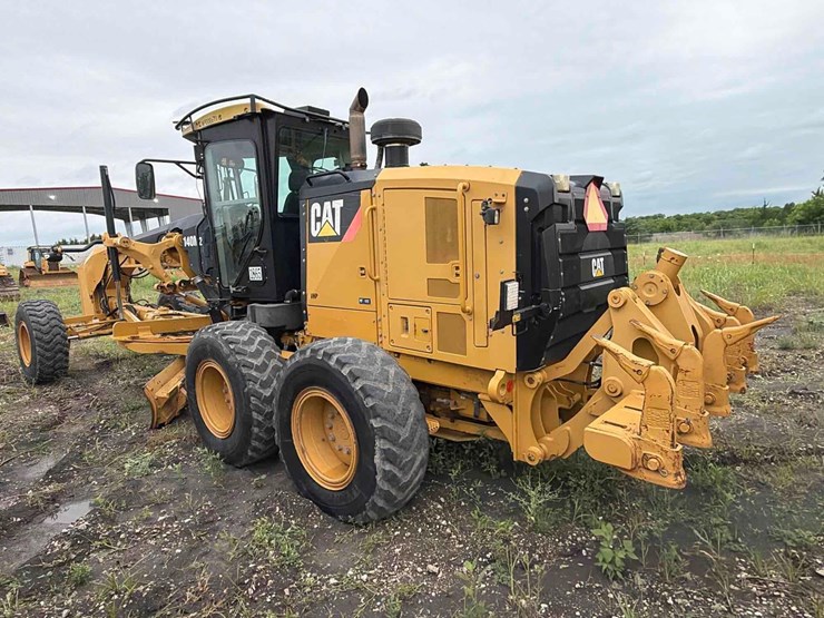 caterpillar-140m2-image-4