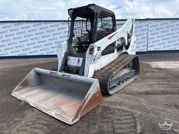 2021-bobcat-t740-image-1