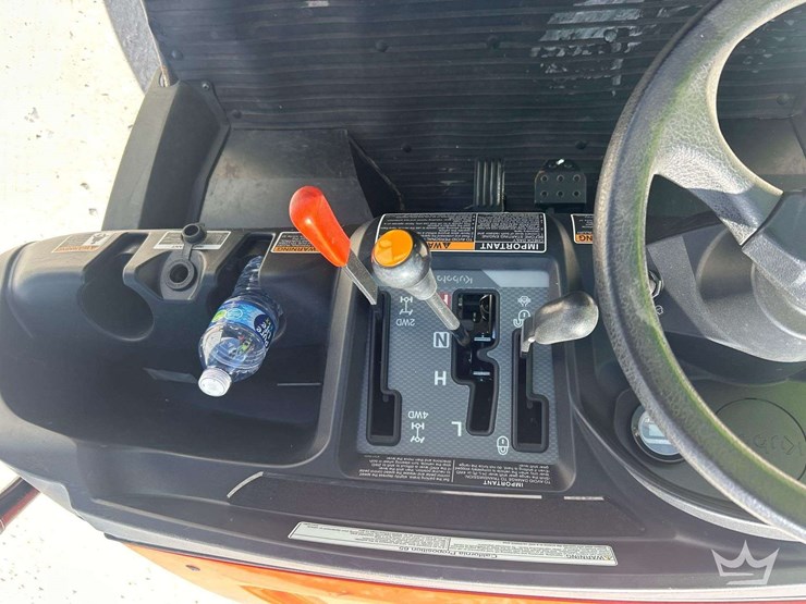 2025-kubota-rtv520-image-14