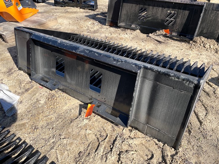 #2330-•-new-wolverine-72"-skid-steer-skelton-high-side-bucket-image-4