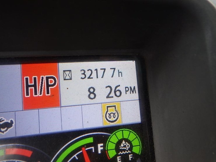 deere-135g-image-40