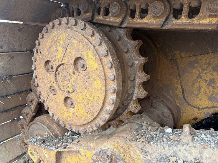 caterpillar-d6t-lgp-image-16