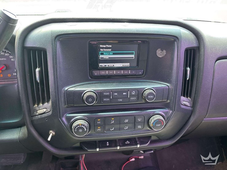 2015-chevrolet-silverado-2500hd-image-21