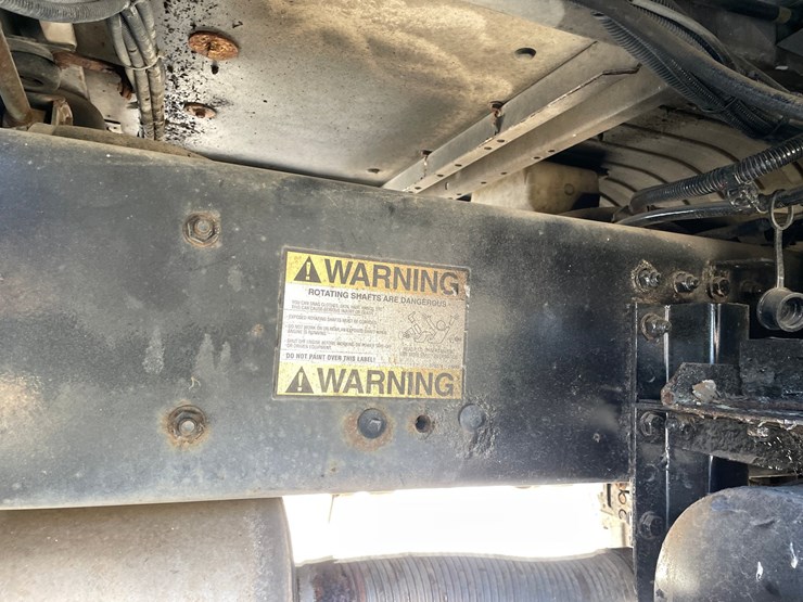 2003-freightliner-fl70-image-68