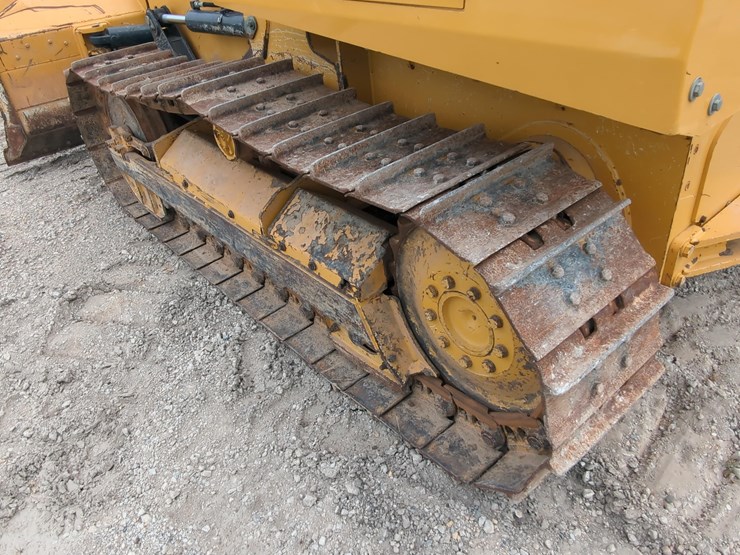 2022-deere-450-lt-image-12