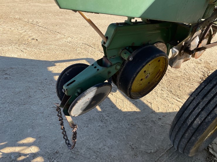 john-deere-7000-image-34