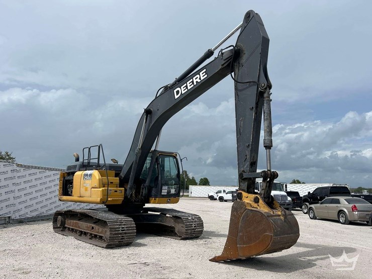 2016-deere-250g-lc-image-2
