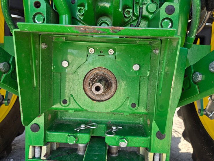 2021-john-deere-6140m-image-14