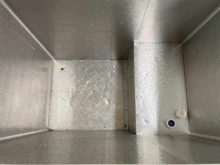 #6720-•-amana-chest-freezer-image-7