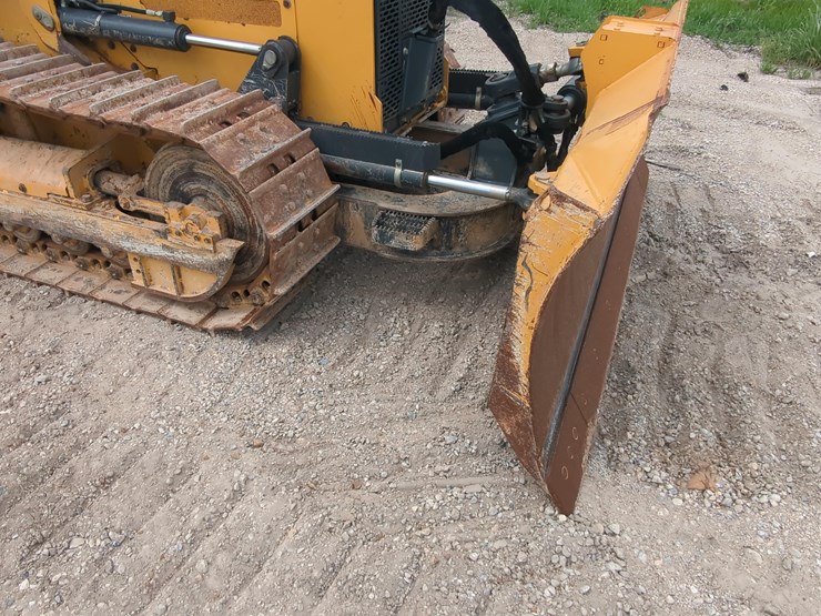 2022-deere-450-lt-image-8