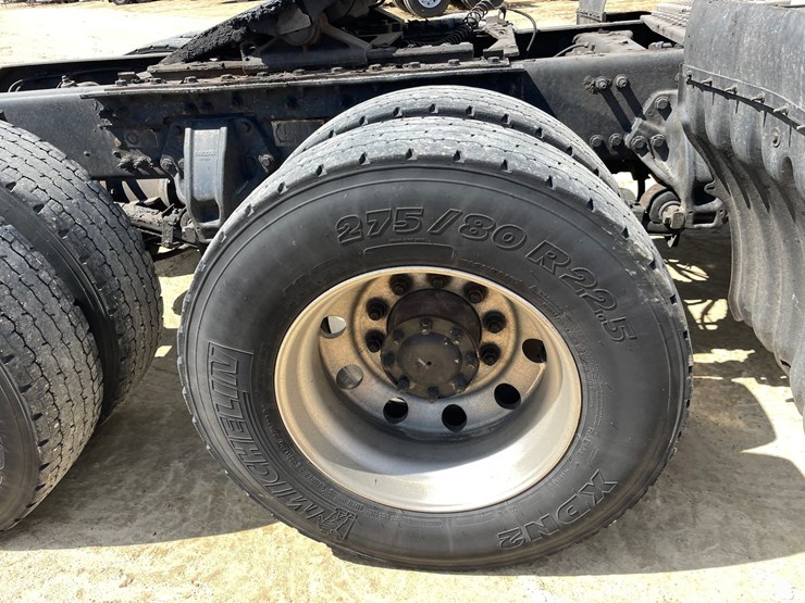 2013-kenworth-t660-image-142