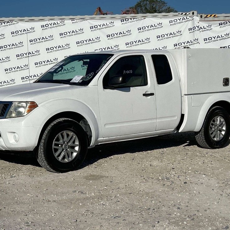 2015 NISSAN FRONTIER