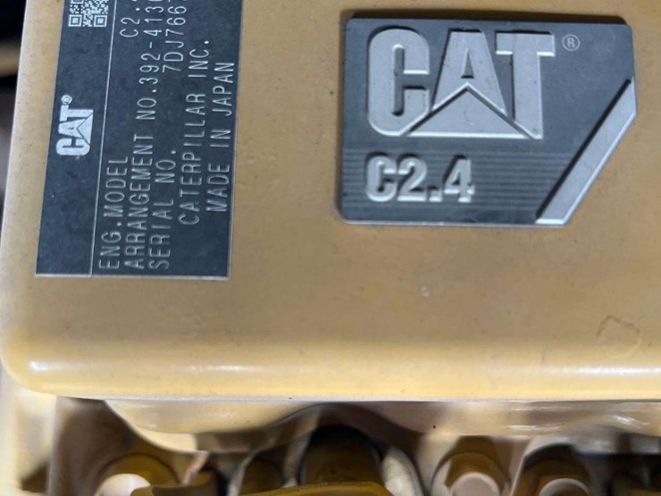2013-caterpillar-305.5e-image-29