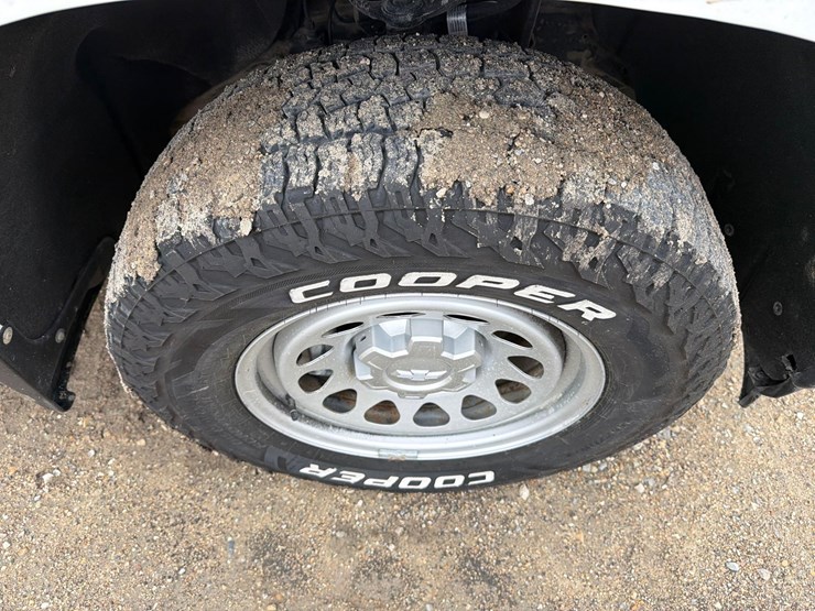 2020-chevrolet-1500-image-12