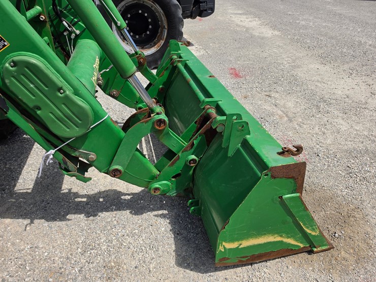 2014-john-deere-7210r-image-6