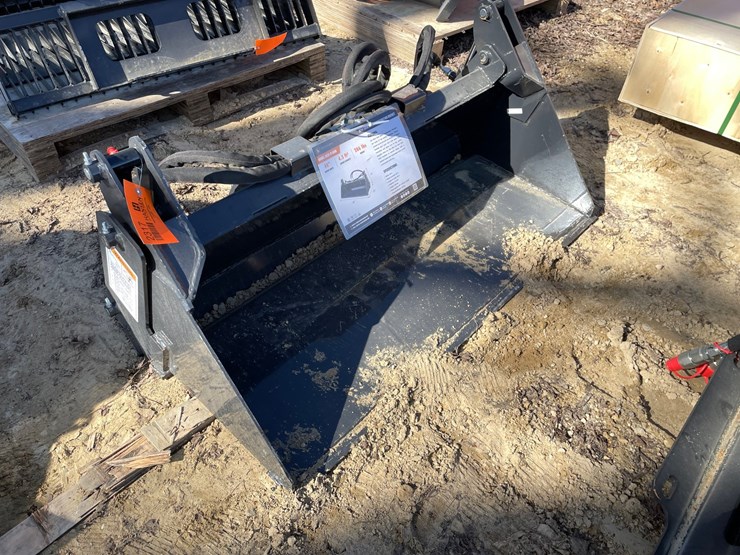 #2317-•-new-wolverine-mini-skid-steer-combination-bucket-image-2