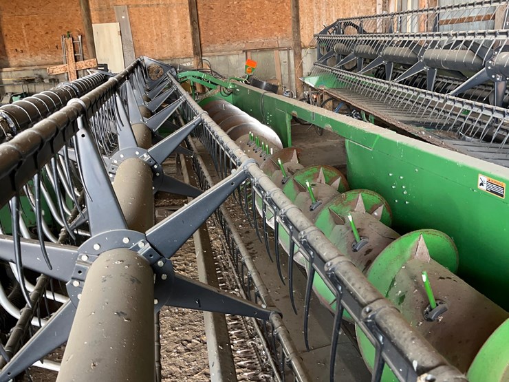 2004-john-deere-630f-image-12