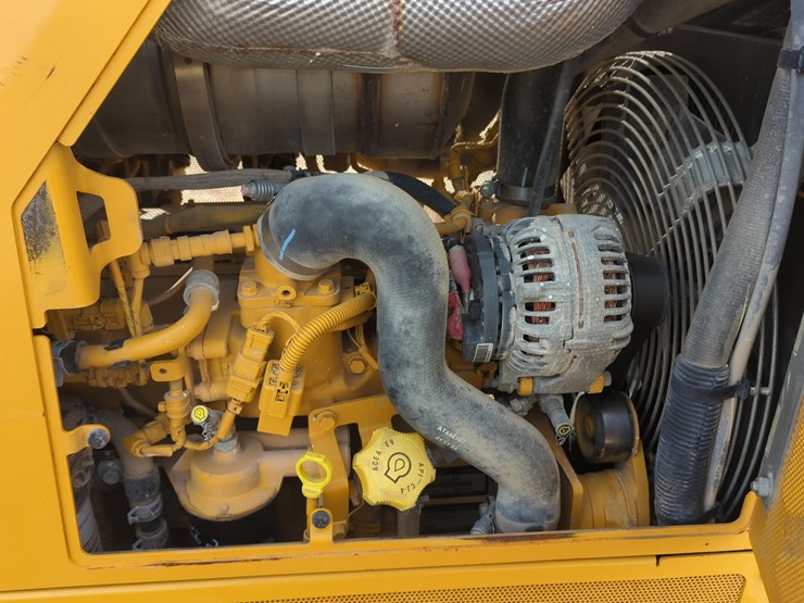 2022-deere-450-lt-image-15