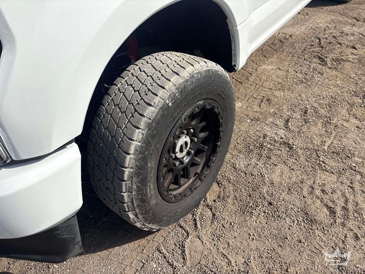 2022-ford-f250-image-15