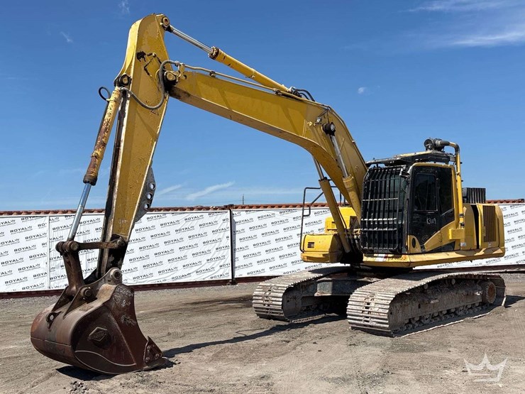 2020-komatsu-pc210-lc-11-image-1