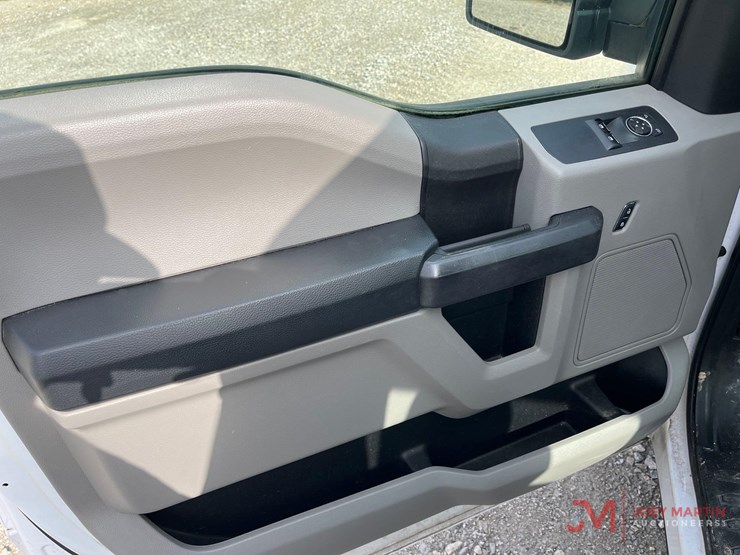 2017-ford-f150-xl-image-6