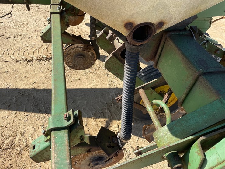 john-deere-7000-image-38